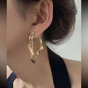 ⭐️ Awesome Large MetLlic Beveled Abstract Chainlink Hoop Earrings ⭐️